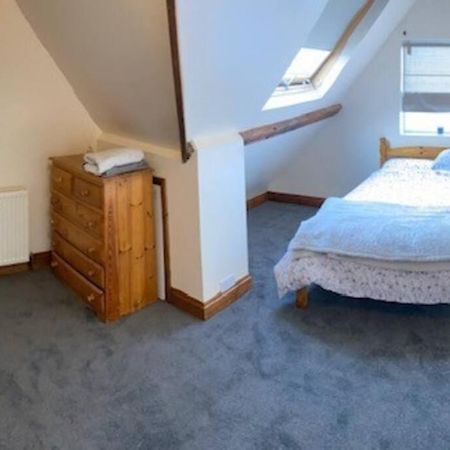 3 Double Bedroomed Flat, Acton. London, Uk Екстериор снимка