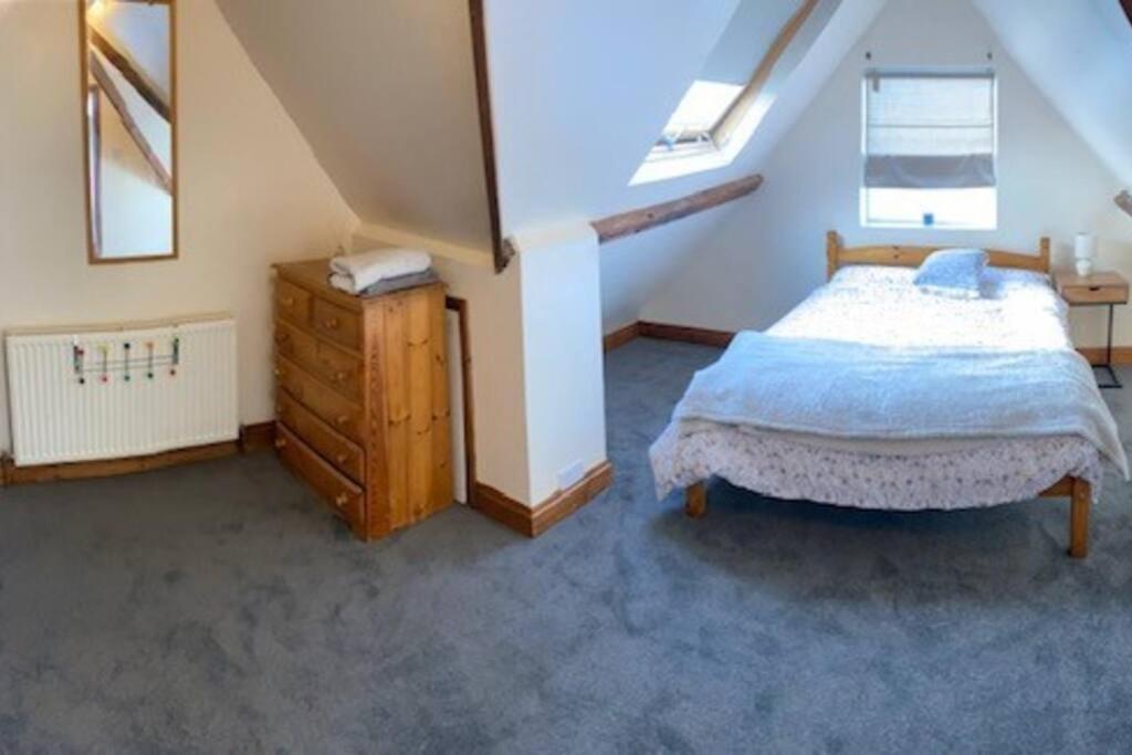 3 Double Bedroomed Flat, Acton. London, Uk Екстериор снимка